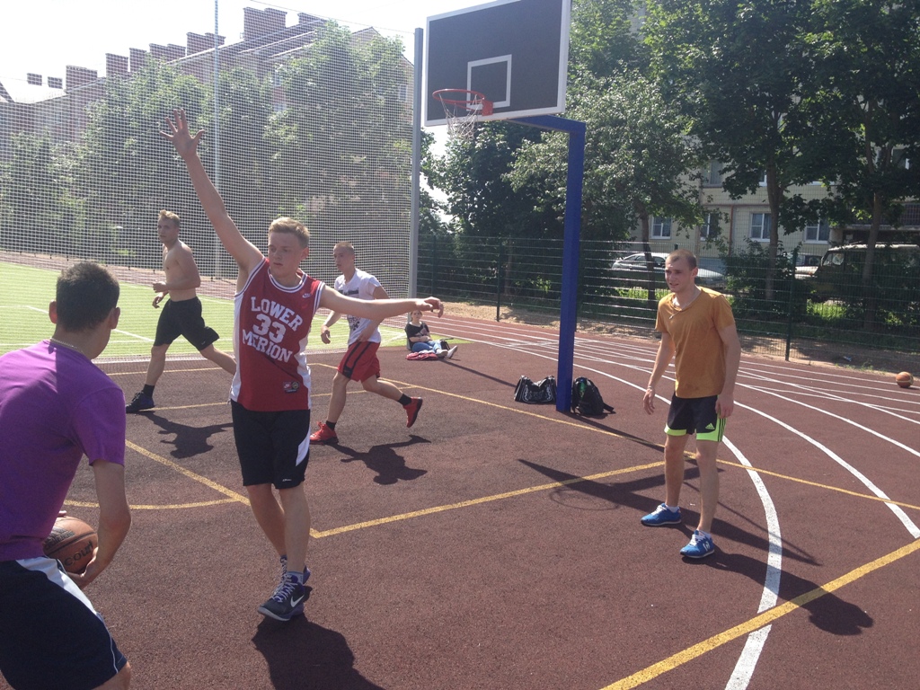 3 июля 2016 года на спортивной площадке у СОШ №3 прошел городской турнир по баскетболу среди молодежных команд г. Пикалево.