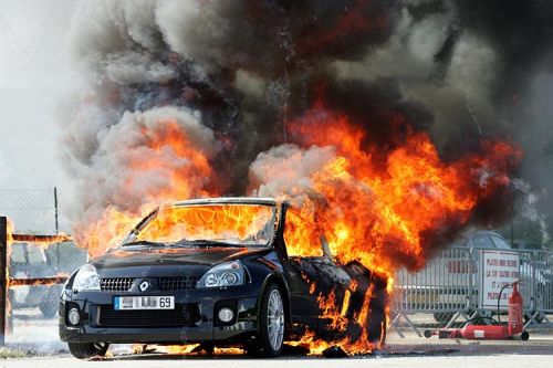 Как избежать пожара в автомобиле