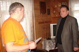 Николай Пустотин обсудил насущные вопросы села со старостой д.Спирово Виктором Берновым.